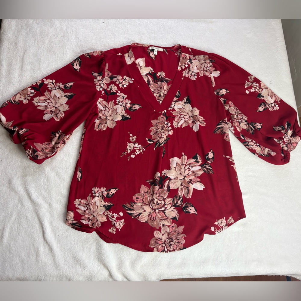 Maurices Floral V-Neck Blouse - Red Small